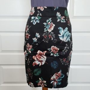 NWT   - Loft Pencil Skirt